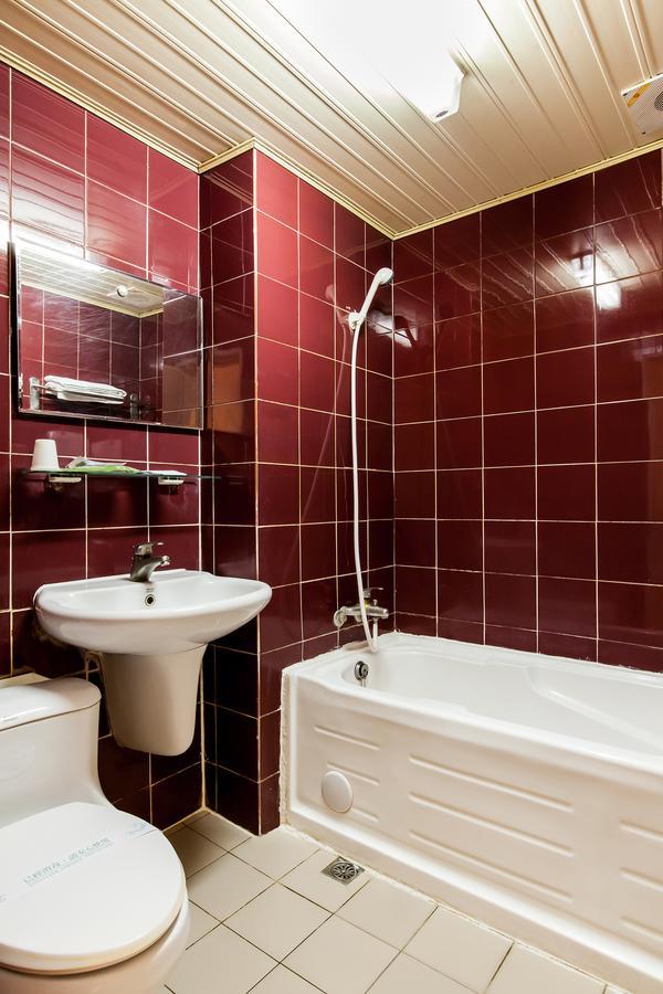 Ruei Gung Business Hotel Καοσιούνγκ Εξωτερικό φωτογραφία